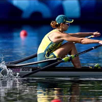 Rower Rigney wants matching medal to canoe star Fox