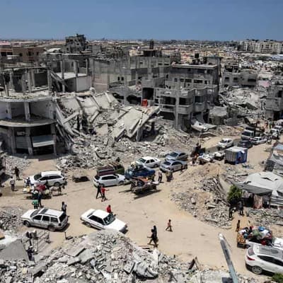 Israeli forces quit Khan Younis, Palestinians return