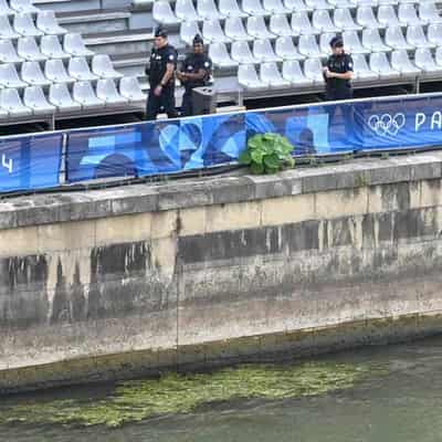 Seine sickness sparks Belgium mixed triathlon pullout