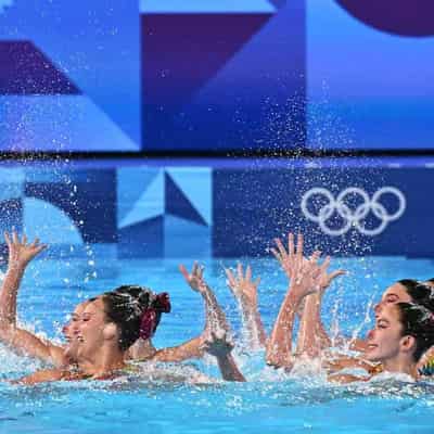 Aussie artistic swimmers enter Paris jungle