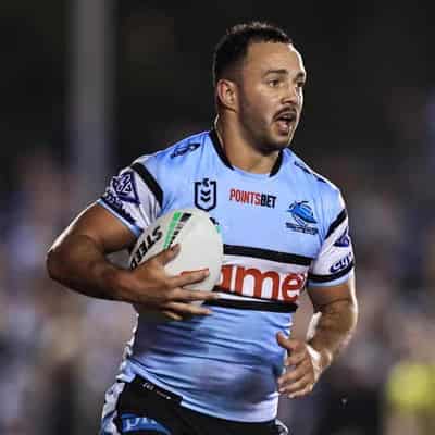 Sharks lose hamstrung half Trindall for Titans clash