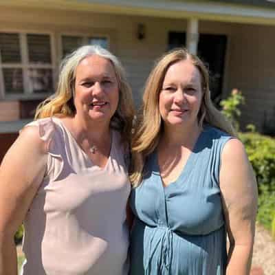 Twin sisters to help crack breast cancer mysteries