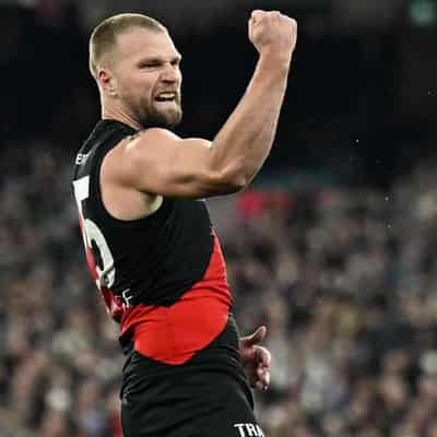 Smiling Scott hints at Stringer staying put