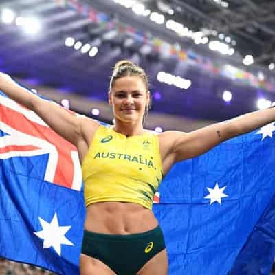 Nina Kennedy wins gold medal in Olympic pole vault