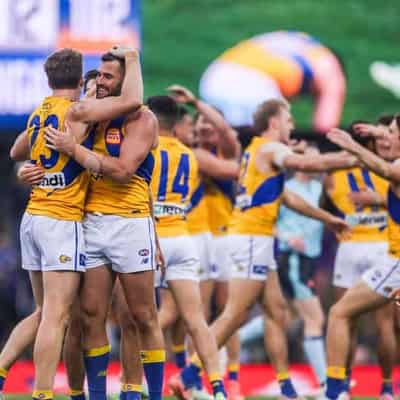 Allen's clutch kick gives West Coast back-to-back wins