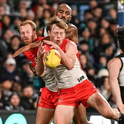 Mills 'still vital' to Swans amid quiet form: Longmire