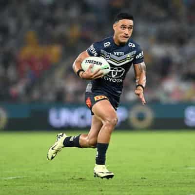 Valentine Holmes on cusp of joining NRL's Dragons