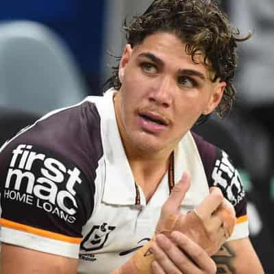 Broncos star Walsh requires surgery on broken hand