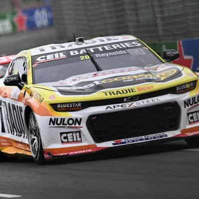 Surprise package Reynolds sets Supercars pace in Tassie