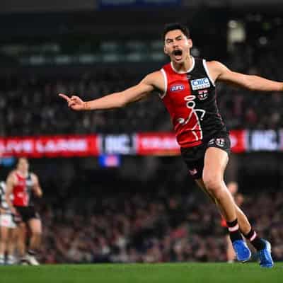 Saints stun Cats to keep AFL top-four race open