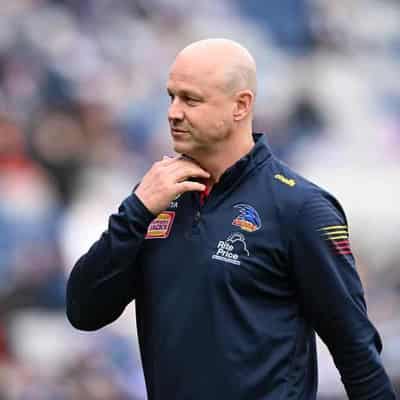 Crows coach backs Rachele, doesn't want 'robot' players