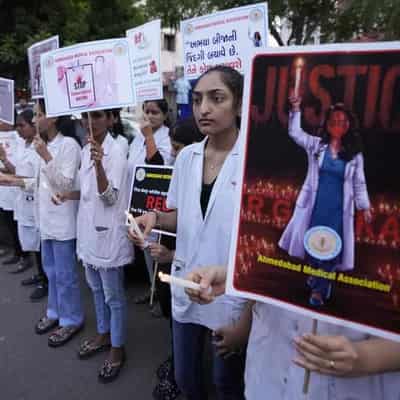 Many Indian doctors end strike over student's murder