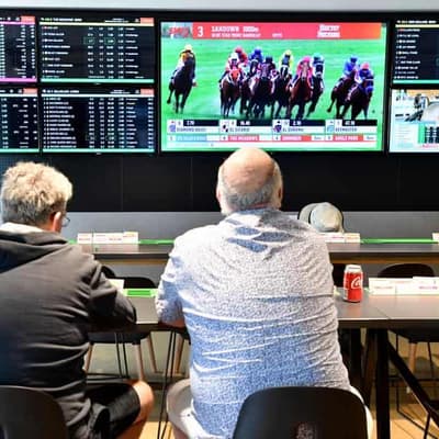 Status quo 'unacceptable' on gambling adverts, PM says