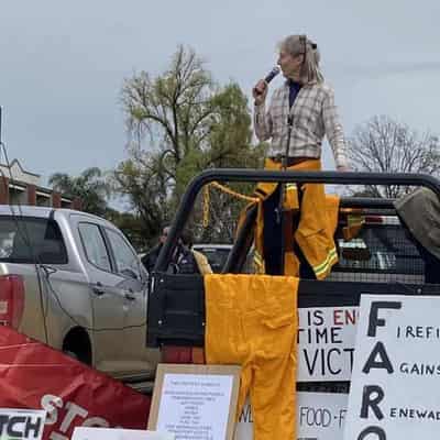 Farmers take fight against renewables to their premier