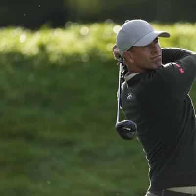 Adam Scott dazzles with 63 to control FedEx Cup playoff