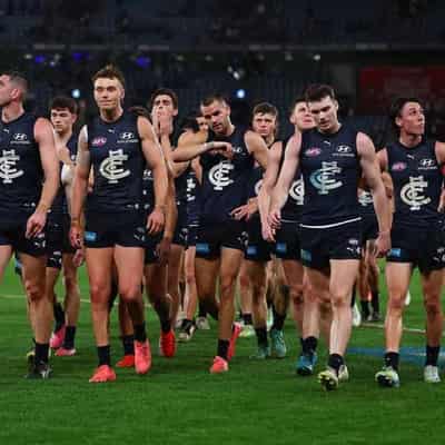 Blues reach AFL finals despite last-gasp loss to Saints