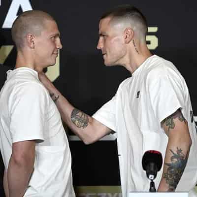 Tszyu, Mazoudier make weight to end scales drama