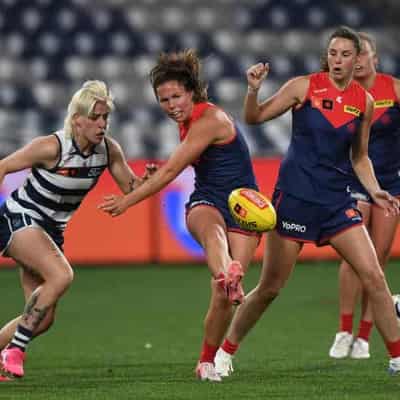 Hore stars, Harris injured as AFLW Dees beat Cats