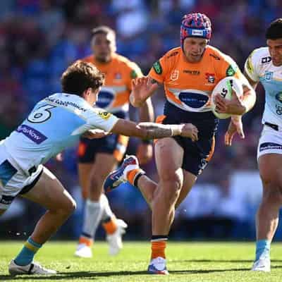 Knights set up dream NRL finish as Ponga pounds Titans