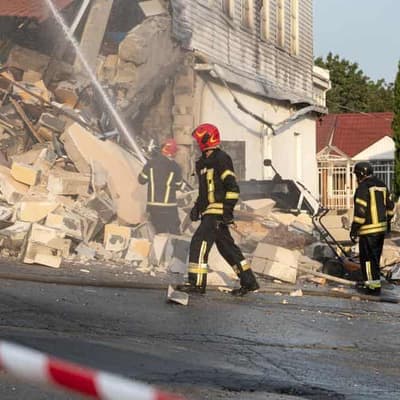 Russia fires a barrage of drones and missiles at Kyiv