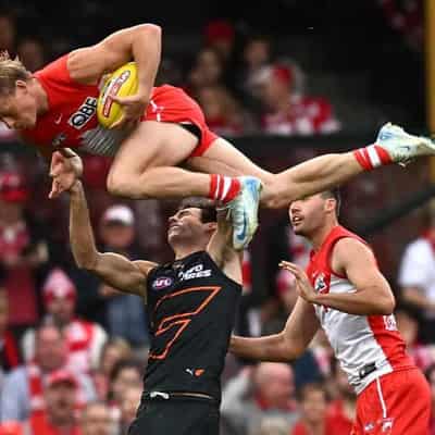 Swans home in on prelim final with gutsy win over GWS