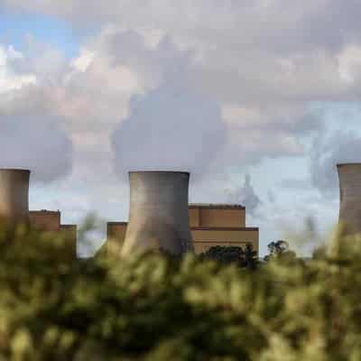 Emissions blowout flagged if coal, gas extended: govt