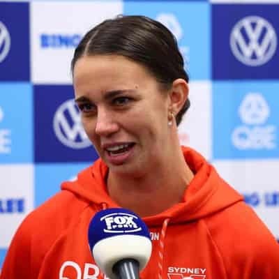 Swans fall to Saints, lose injured AFLW star Molloy