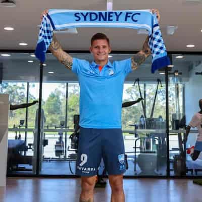 Sydney FC land former Celtic striker Klimala