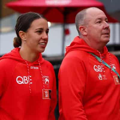 Swans back decision to hide Molloy knee injury in AFLW