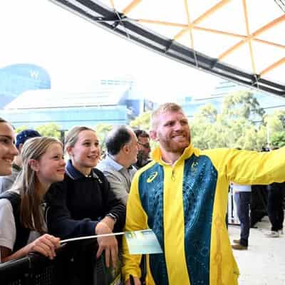 Aussie legends strike gold in triumphant homecoming