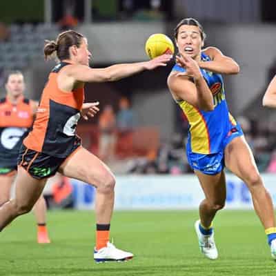 Injury carnage for Giants in dramatic draw with Suns