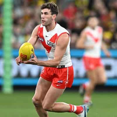 Swans pick Fox over Adams as Stewart returns for Cats