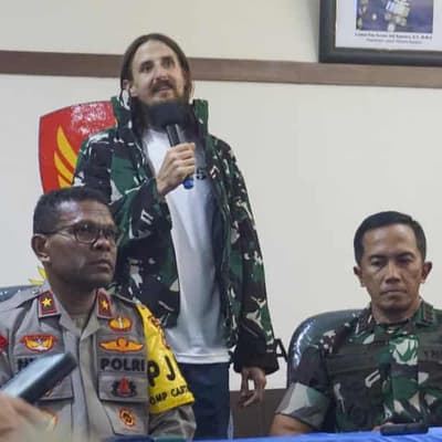 Freed NZ pilot reunited with family in Indonesia