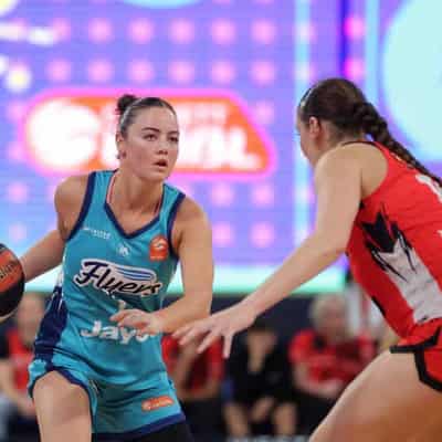 Tough start for Geelong as Fire snare HoopsFest crown