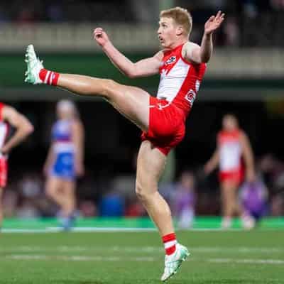 Rising Swan: Roberts' path from wine country to AFL GF