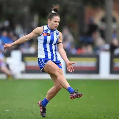 Kearney hurt as Kangaroos hold off Richmond in AFLW