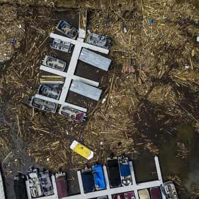 Thousands still without water days after Helene hit US