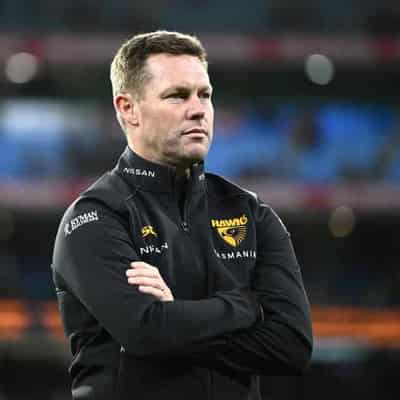 Hawks re-sign coach Sam Mitchell until 2027