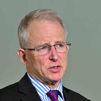 Claim Labor is answering fewer questions misleads