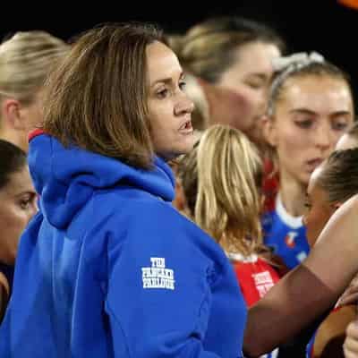 Starcevich defends under fire Hyett after Dogs flop