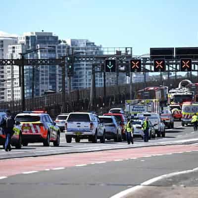 Questions over Harbour Bridge safety after fatal crash