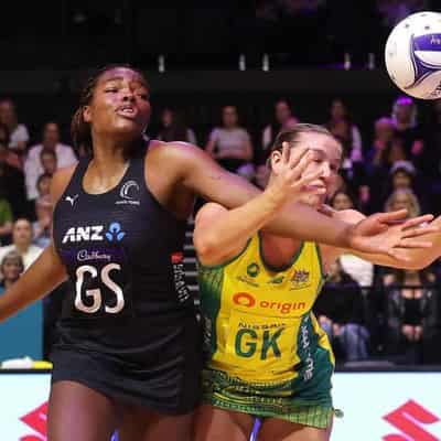 New Zealand thump Diamonds in netball Cup opener