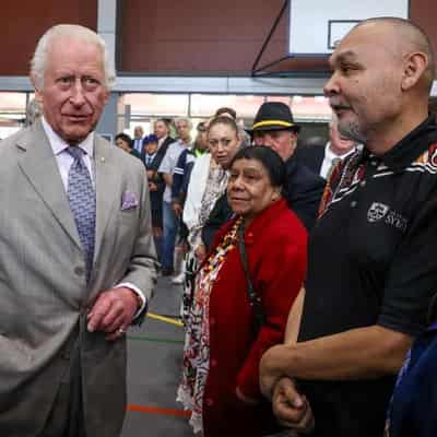 Hugs and misses as Indigenous elders repose royal rants