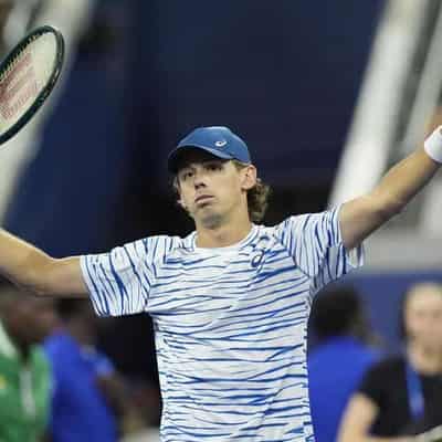 De Minaur plays his way back into form in Austria