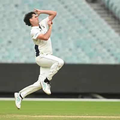 Elliott fires as Vics roll NSW for opening Shield win