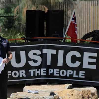 Anti-Daniel Andrews rally forces staff away from office