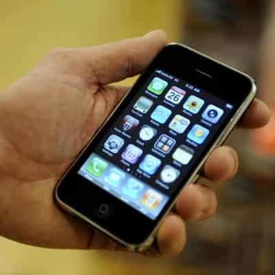 Telcos to block phones that don't link to triple zero