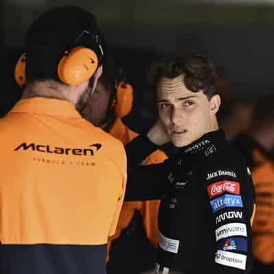 Flattered Piastri shuts down talk of move from McLaren