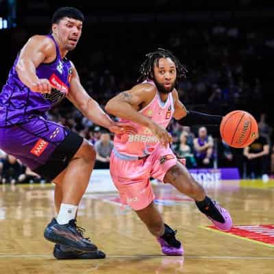 Breakers hand Sydney Kings second straight NBL loss