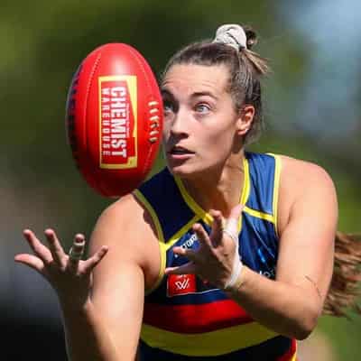 Crows clinch AFLW double-chance, end Cats' hopes